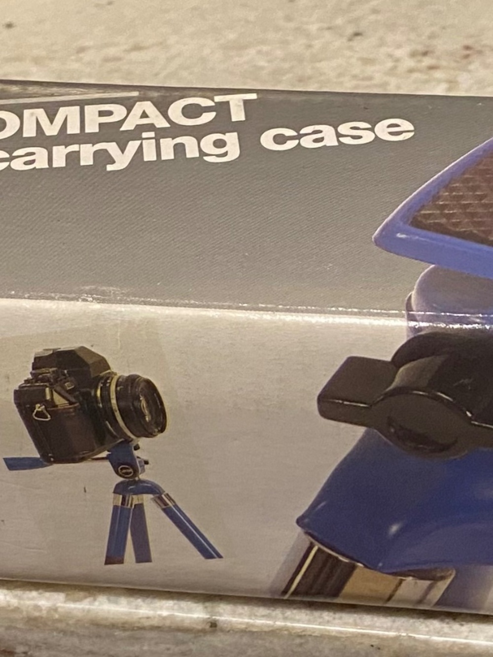 Sakar 5 Section compact Tripod with Carrying case